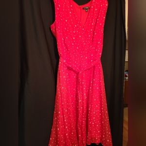 Roz & Ali, 20, true red